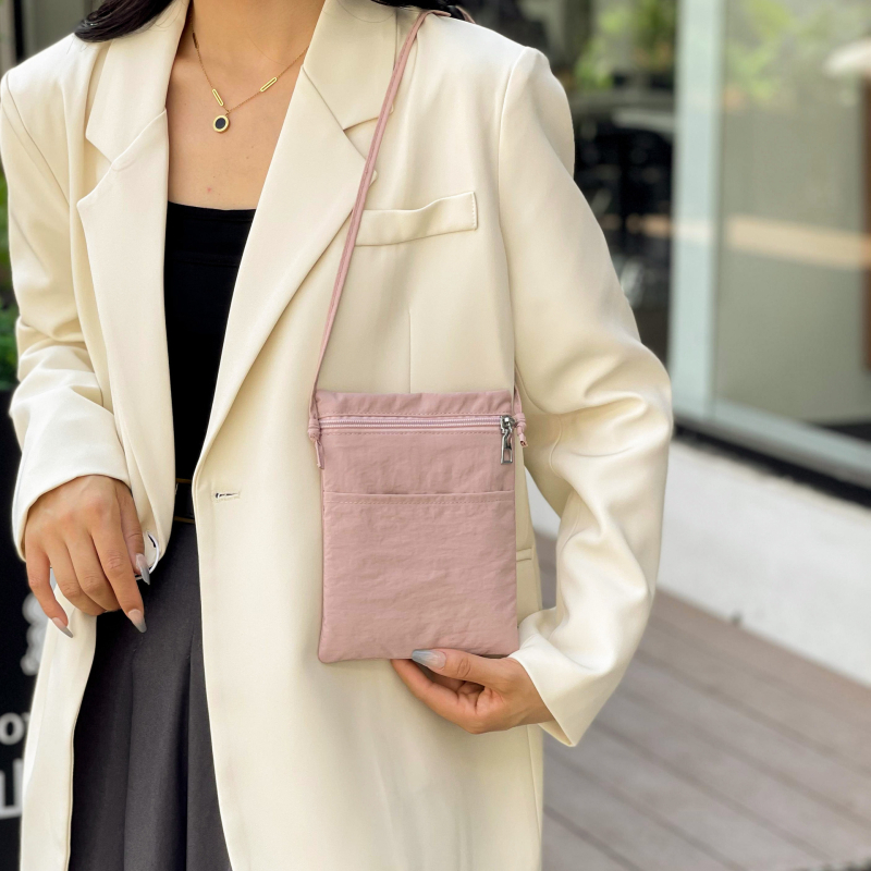 Najlon torbica za mobitel, zatvarač, vertikalni kvadratni oblik, crossbody, unisex, gradski stil, ljeto 2024