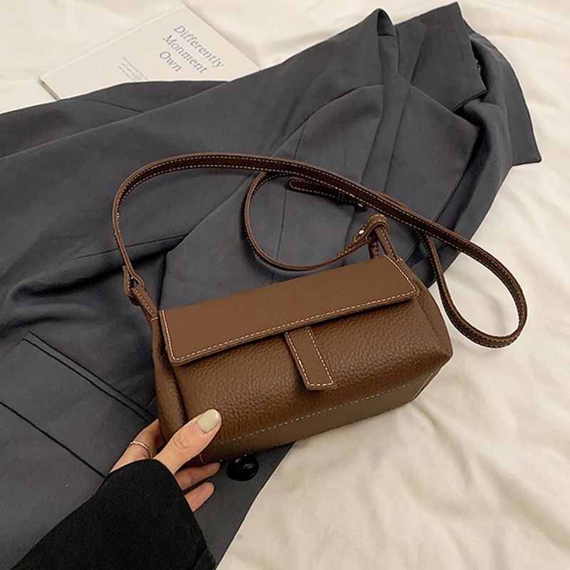 Dámska taška s vankúšikom - mini štvorcový štýl, PU podšívka, zapínanie na zips, štýl Mix and match, značka Unique, uvedené jar 2018