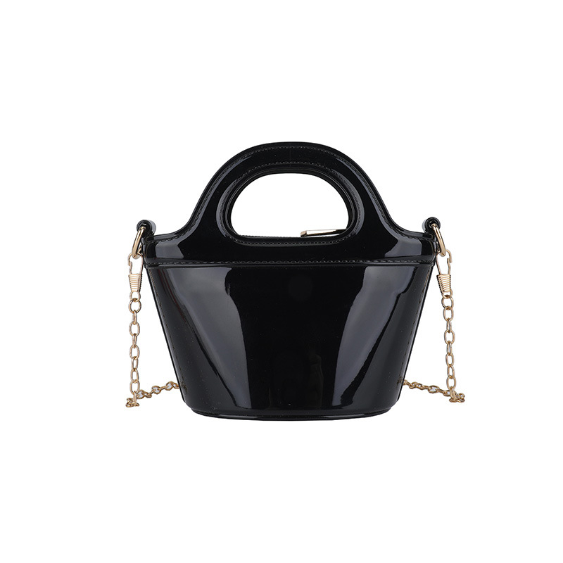 PVC taška cez rameno v tvare mušle — Nový národný štýl; materiál PVC; tvar mušle; otvorený uzáver; vrecko na telefón