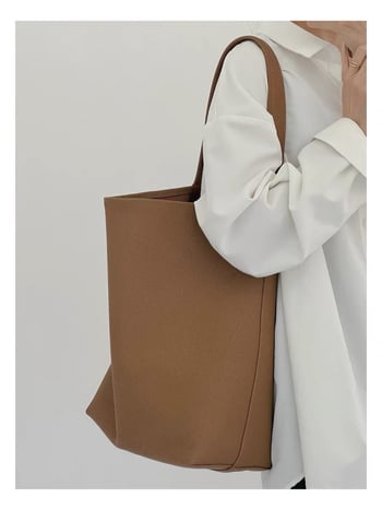 Ženska tote torba od prave kože, bucket stil, gradska moda, podstava od tkanine, unutarnji džep