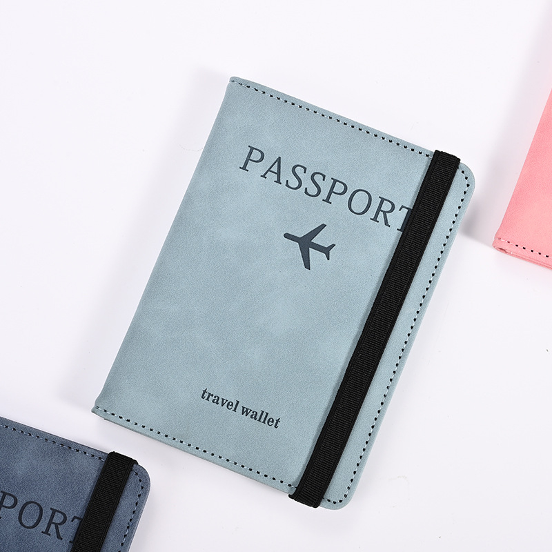 Držač putovnice PU – jednobojni uzorak, PU podstava, prozračan, vodootporan, izuzetno lagan; putnički stil