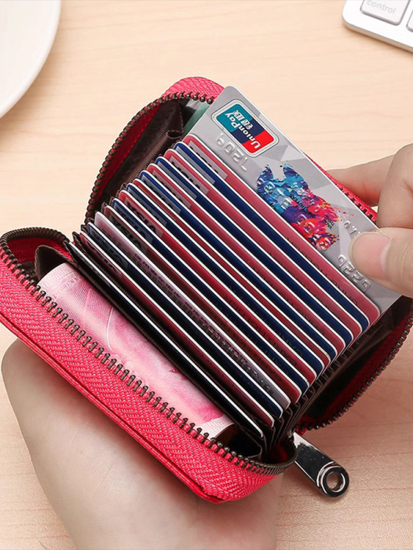 Držač kartica ultra-tanki dizajna, anti-demagnetizacijska zaštita, velika kapaciteta, višestruki pretinci (Materijal: PU; Podstava: kravlja koža; Unisex)