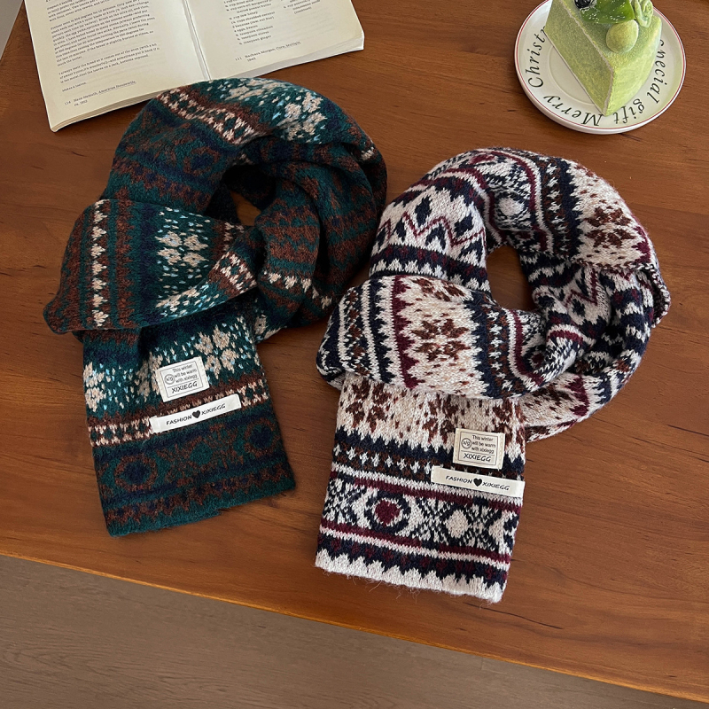 Pleteni šal s džepom i quilted dizajnom, warp knitting tehnologijom, vunena smjesa, zadržava toplinu zimi, srednja duljina