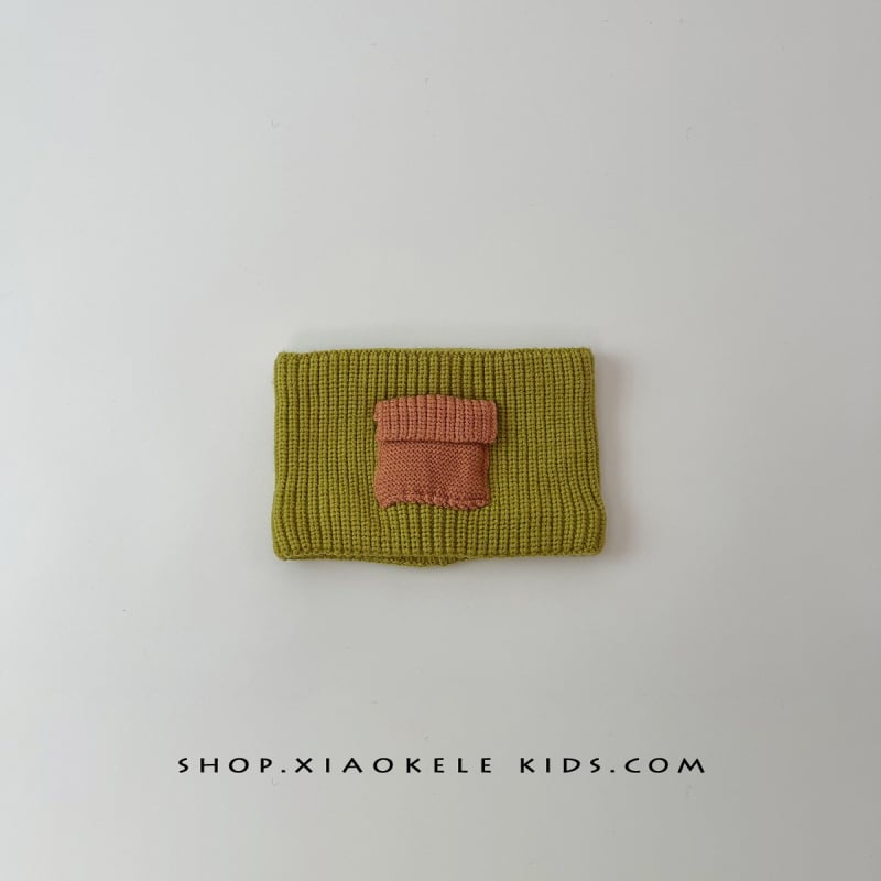 Lányoknak szóló gyapjú sál, monokróm, warp-kötésű téli nyakmelegítő