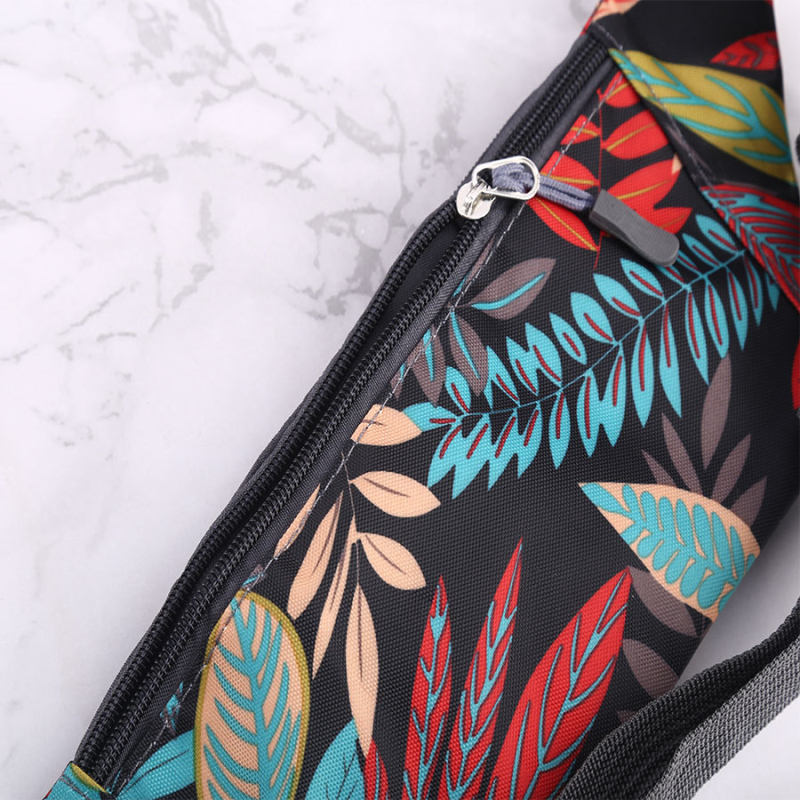 Vyrinė drobės juosmens krepšys, gatvės stilius, anti-theft funkcija, raidžių raštas, kamufliažinis modelis (Stilius: street trend; Medžiaga: drobė; Funkcija: anti-theft; Raštas: raidės; Modelis: kamufliažinis juosmens krepšys)