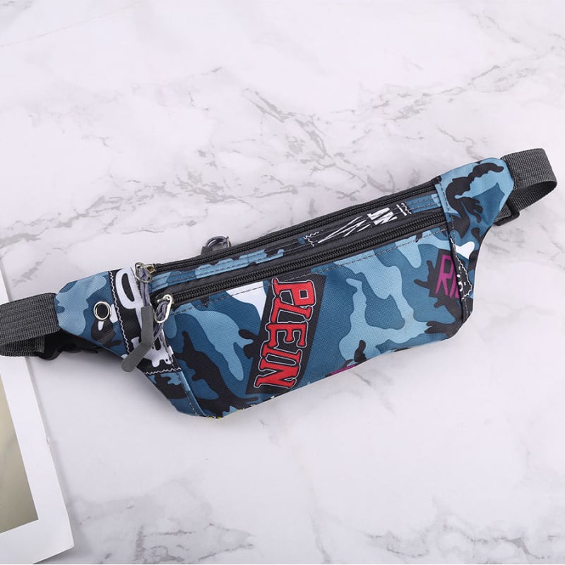 Vyrinė drobės juosmens krepšys, gatvės stilius, anti-theft funkcija, raidžių raštas, kamufliažinis modelis (Stilius: street trend; Medžiaga: drobė; Funkcija: anti-theft; Raštas: raidės; Modelis: kamufliažinis juosmens krepšys)