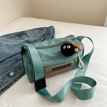 Crossbody torba od Oxford platna, oblik jastuka, zatvaranje na zip, mekana tekstura, s jednim remenom