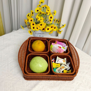 Кръгла кошница за закуски с четири секции, изработена от ратаноподобен материал, новокитайски стил