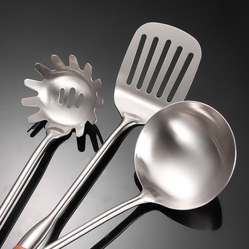 Yanxing set kuhinjskih alata od nehrđajućeg čelika s drškom od krušnog drveta — lopatica, skimmer, jušna žlica