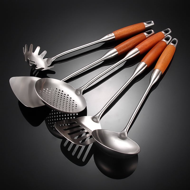 Yanxing set kuhinjskih alata od nehrđajućeg čelika s drškom od krušnog drveta — lopatica, skimmer, jušna žlica