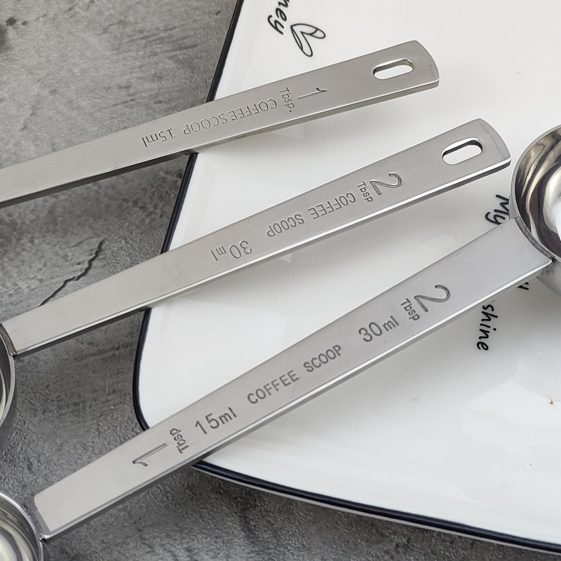 Zemeijia rozsdamentes acél hosszú nyelű mérőkanál graduációkkal