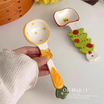 Kerámiás kanál – friss és aranyos kreatív stílus felnőtteknek, változatos minták (Anyag: kerámia; Alkalmas: felnőttek; Minta: változatos; Stílus: kreatív; Stílus típusa: friss és aranyos)