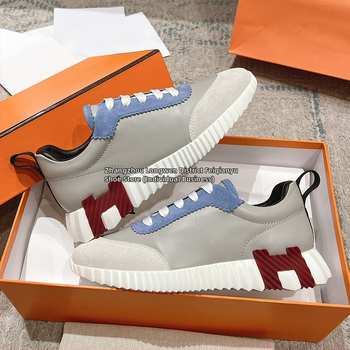 Γυναικεία αθλητικά παπούτσια για τρέξιμο με χαμηλό ύψος, επένδυση από τεχνητή γούνα, κορδόνια και σόλα από καουτσούκ