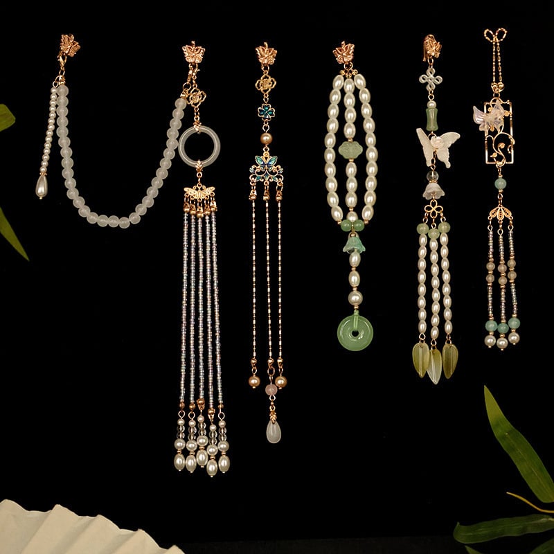 Tavaszi stílusú friss kitűző, nyomott gallérral, üveggolyó virág alakú, kézzel készített, származik Jinan, Shandong.