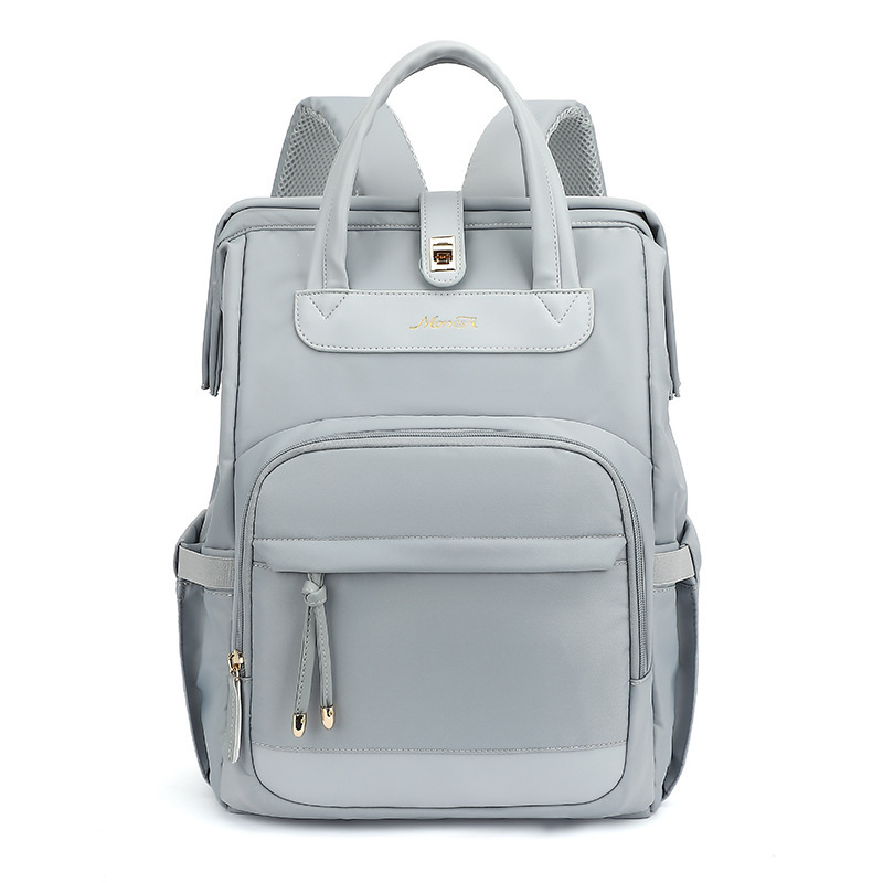 Anyukáknak és babáknak szánt nagy kapacitású, könnyű, multifunkcionális hátizsák (Anyag: poliészter; Belső: poliészter; Hátizsákrendszer: görbült vállpánt; Megjelenés: 2018 tavasza)