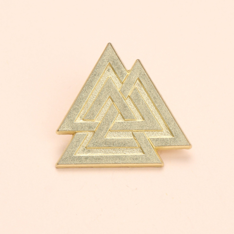 Kitűző - Ötvözet, Geometria, Eredeti tervezés; Forma: Más; Feldolgozási technológiája: Sütéses festés; Funkciók: Emlékeztet, Díszítés, Többszörös felhasználás