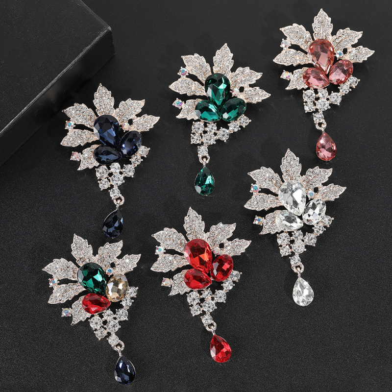 Brošna zliatiny, kvetinový vintage štýl so kryštálovým osadením – dekorácia, svadba a darček