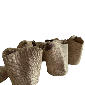 Bucket torba od rafije, gradski minimalistički stil, ovalni oblik, podstava od rafije, s jednom naramenicom