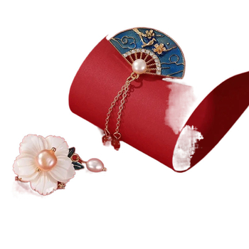 Kitűző – Egyedi márka; Modern egyszerűség; Derék szűkítés; 2025-ös tél (Márka: Egyedi; Stílus: Modern egyszerűség; Funkció: Derék szűkítés; Szezon: 2025-ös tél)