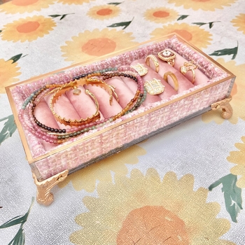 Стойка за бижута във формата на Барби кукла — синтетична смола, кадифено покритие, железна изработка; Nishang оригинал, Yiwu