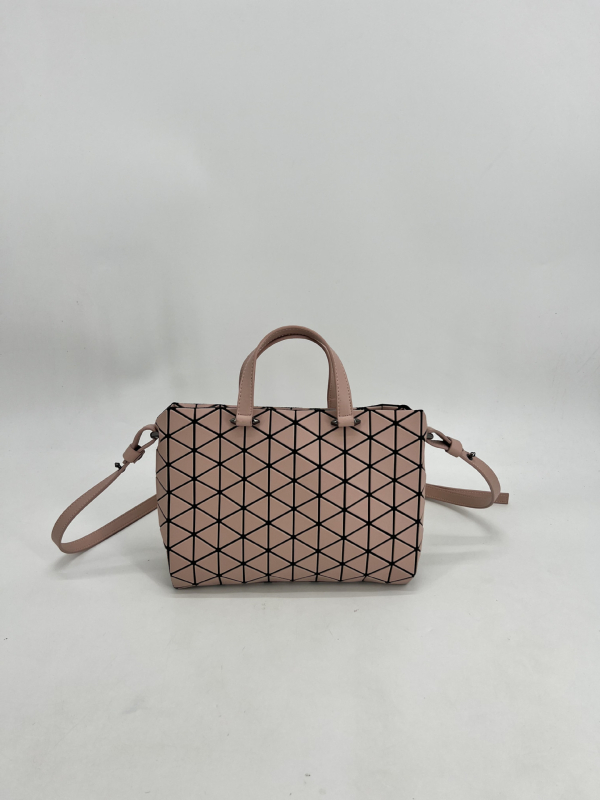 PVC torba tipa Briefcase u gradskom minimalističkom stilu, s platnenom podstavom i zatvaračem na zip