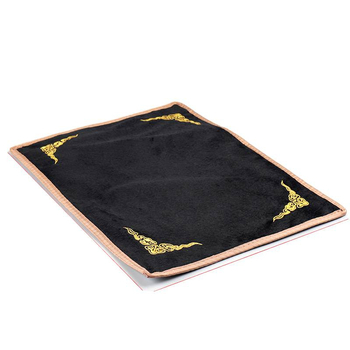 Дисплейна кърпа за бижута — акрил, марка Group Wood, пролет 2023, женствен стил