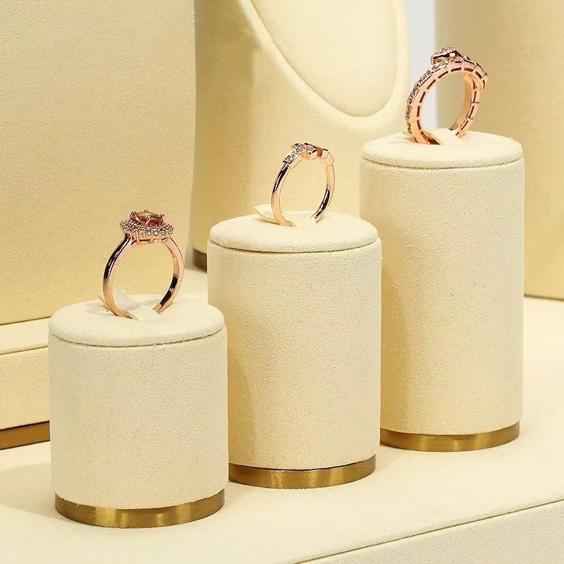 Цилиндрична стойка за бижута с PVC корпус и фланелова обвивка, висок клас, шевно сглобяване, едно ниво