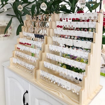 Fülbevaló kiállító polc (fa; eredet: Jilin; 2025 tavaszi kiadás; stílus: művészeti stílus)