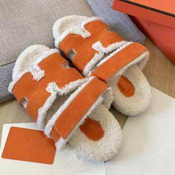 Moteriškos šlepetės su stora padu, odinis viršus, avies vilnos vidus, slip-on, gumos padas