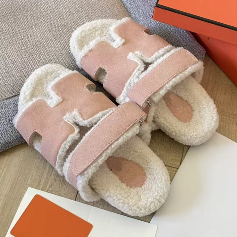 Moteriškos šlepetės su stora padu, odinis viršus, avies vilnos vidus, slip-on, gumos padas