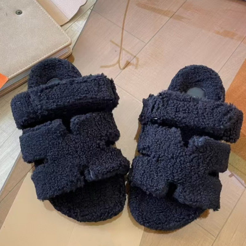 Moteriškos šlepetės su stora padu, odinis viršus, avies vilnos vidus, slip-on, gumos padas