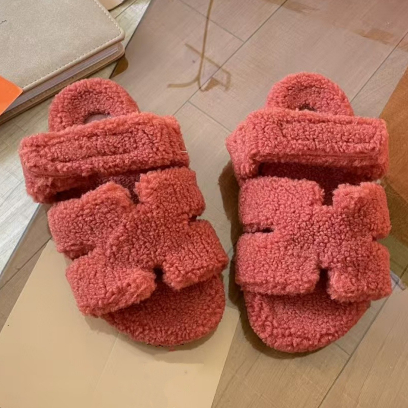 Moteriškos šlepetės su stora padu, odinis viršus, avies vilnos vidus, slip-on, gumos padas