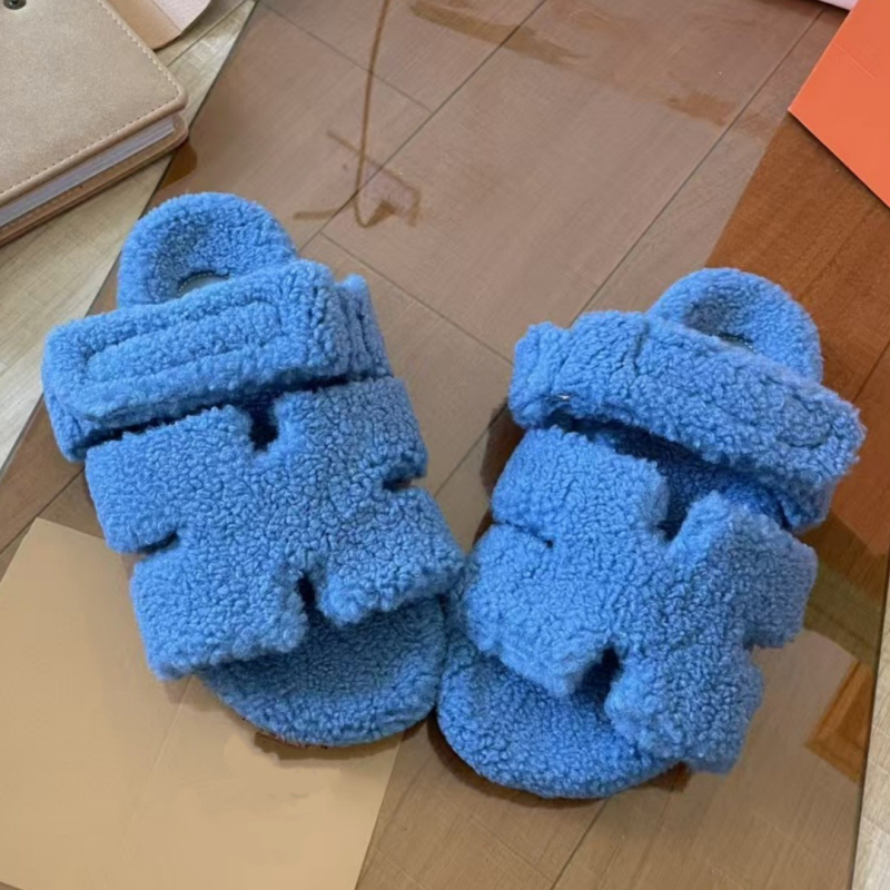 Moteriškos šlepetės su stora padu, odinis viršus, avies vilnos vidus, slip-on, gumos padas