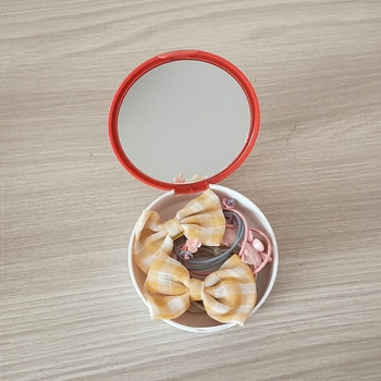 Кръгла огледална кутия за бижута за пътуване с вътрешни отделения, преносима настолна кутия за бижута, прахо- и влагоустойчива, антиоксидантна защита, модел CY1009, тегло 110 g