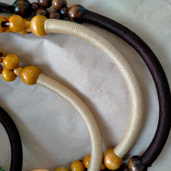 Granny-square szalma tote táska, kötött dizájn, függőleges négyzet alakú, rejtett cipzáras belső zseb, városi egyszerű stílus