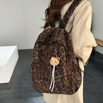 Női nagy kapacitású hátizsák, laza egyetemi stílus, nylon, őszi 2025, cipzáras nyitás, laptop- és kamerazsebek, vízálló, lopás elleni védelem