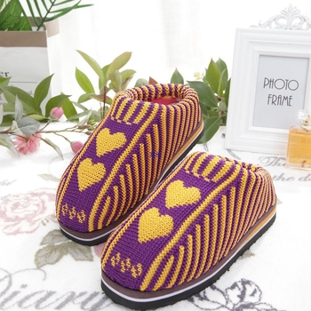 Rankų darbo vilnonės namų šlepetės, odinė įdėklė, vulkanizuotas gumos padas, lengvos ir patvarios