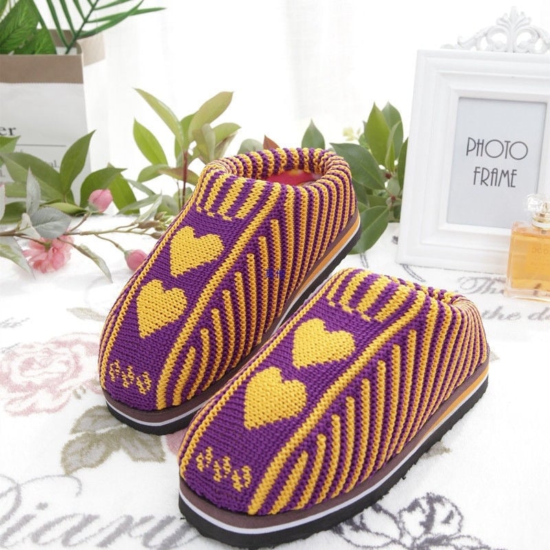 Rankų darbo vilnonės namų šlepetės, odinė įdėklė, vulkanizuotas gumos padas, lengvos ir patvarios