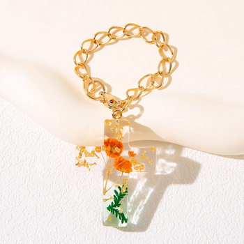 Krížový príves z priesvitnej živice so sušenými kvetmi, na batoh a kľúčenku — materiál: plast/živica, vzor: rastliny, štýl čerstvý a sladký