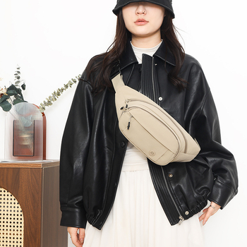 Női nylon keresztpántos táska szabadidős utazásokhoz, cipzáras zárás, belső rekeszek (cipzáras zseb, telefonzseb, irattartó zseb) – 2025 tél