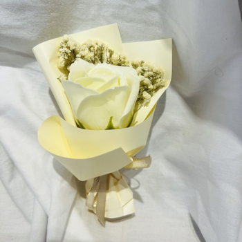 Мини букет от сушени цветя за влюбени - подарък за Деня на влюбените