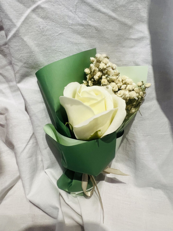 Мини букет от сушени цветя за влюбени - подарък за Деня на влюбените