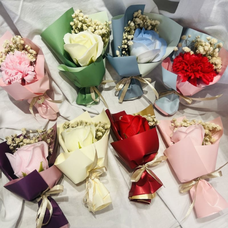 Мини букет от сушени цветя за влюбени - подарък за Деня на влюбените