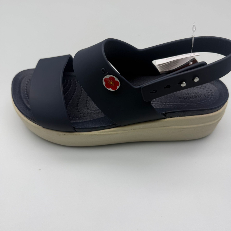 Moterų paplūdimių sandalai – atvira pirštų danga, sagties dirželis su sagtimi, platforma su kliniu, TPU viršus, EVA padas, kulno aukštis 3–6 cm