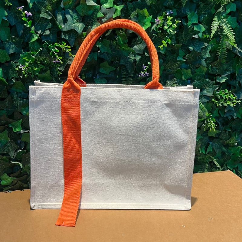 Платнена Tote торба с лого, UV печат, дъно и страни, тегло около 200 г, персонализирана подаръчна чанта