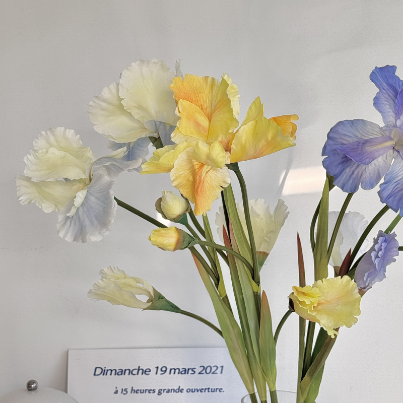 Satenasto iris cvijeće – umjetno za vjenčanja i kućnu dekoraciju, styling aranžman, varijanta 3444577, kartonsko pakiranje