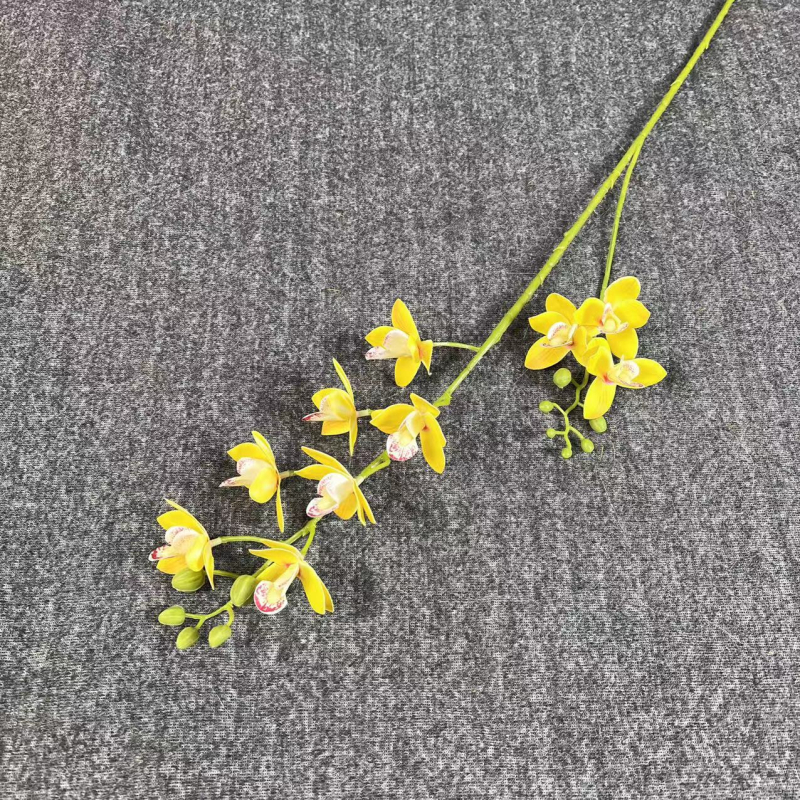 Kétágú selyemorchidea művirág esküvői és otthoni dekorációhoz — Youyi Márka; Anyag: Selyem virág; Használat: esküvők, fotózási kellékek, otthoni dekoráció