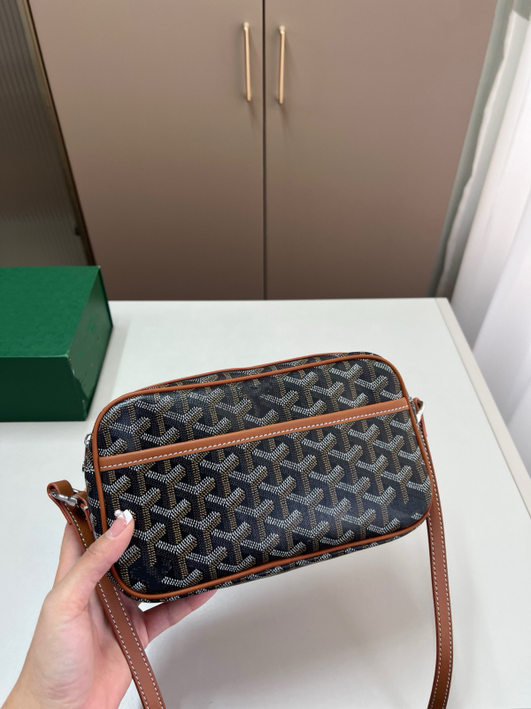 Muška crossbody torba - gradski stil, koža, geometrijski uzorak, podstava: krava djeljena koža, proljeće 2024