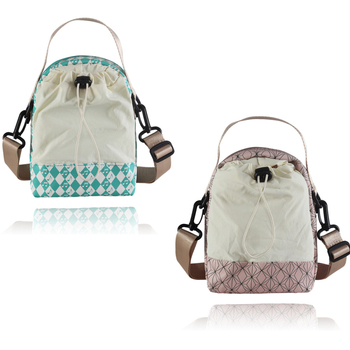 Torba preko ramena za rekreaciju, materijal PU, uspravni kvadratni oblik, zatvarač na zip, podstava od poliestera