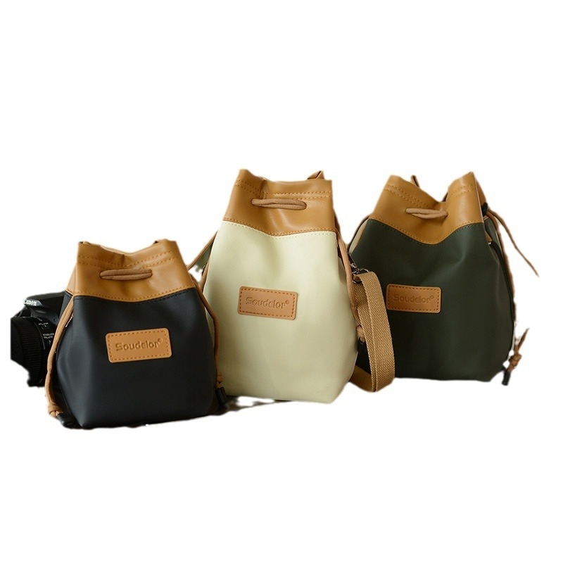 Kameros krepšys su vandeniui atsparia membrana, smūgiams apsaugos vidinė medžiaga, pečių krepšys, poliesterio medvilnės pamušalas (mirrorless/DSLR kameroms)